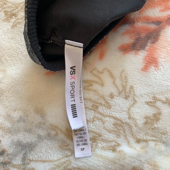 2 SM VS/Pink bralettes - Picture 6 of 7